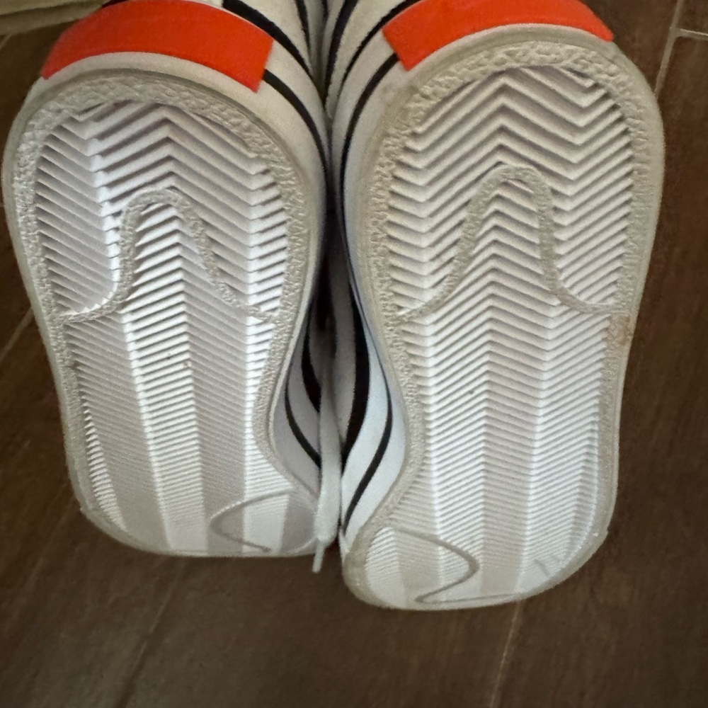 NWOT Nike White Mid-Top Sneakers - Picture 5 of 6